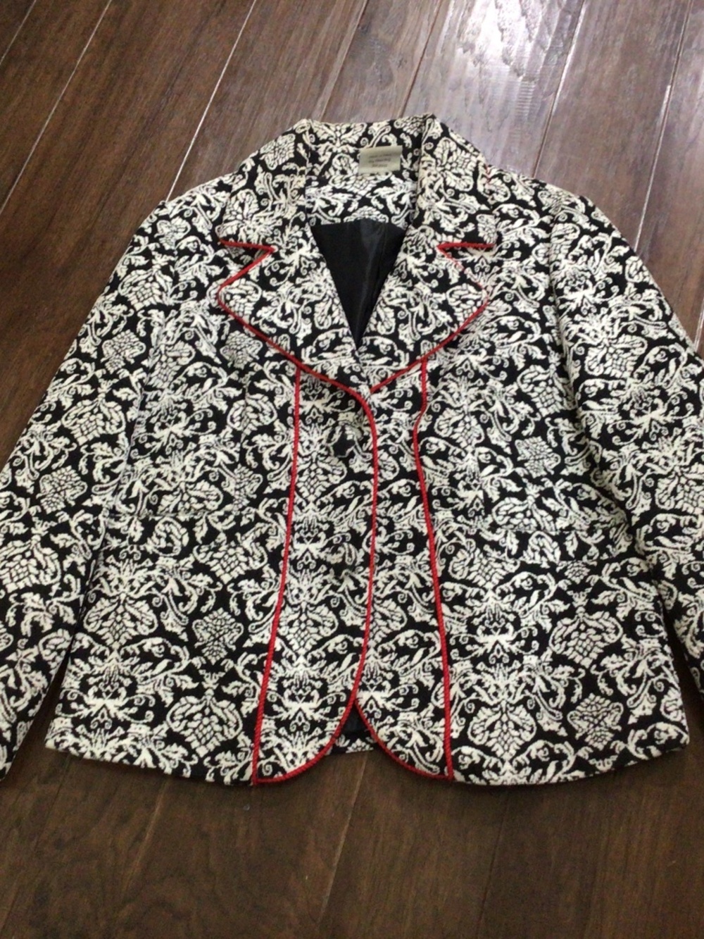 Vintage, Isabella’s Journey Tapestry jacket or coat.  Size L/XL  great shape